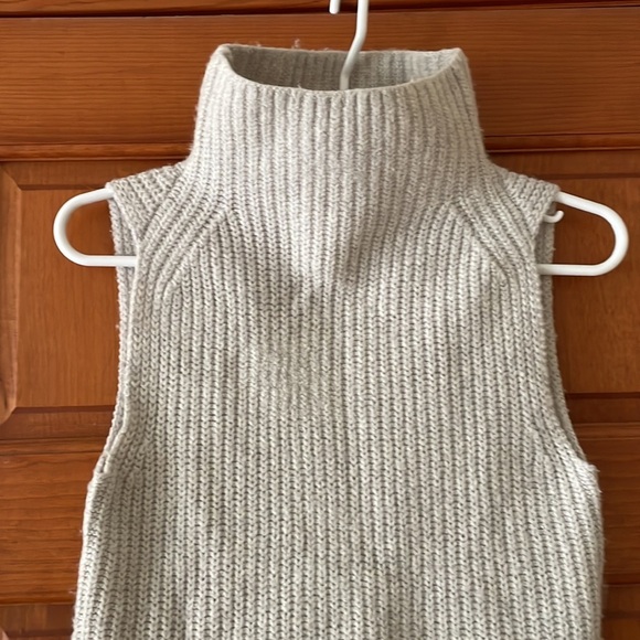 WILFRED ARITZIA sweater size XXS grey knit tunic sleeveless Italian yarn - Picture 3 of 8